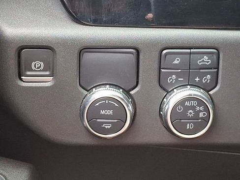 Used 2025 GMC Sierra 1500 SLT RWD image 28