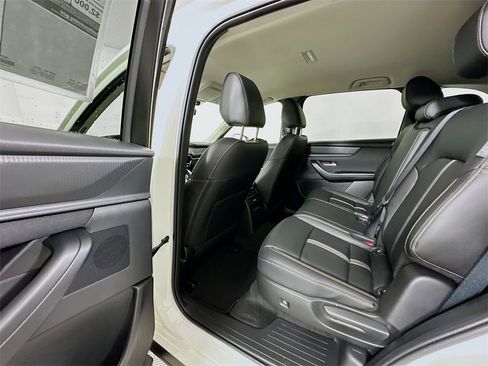 New 2026 MAZDA CX-90 3.3 Turbo w/ Select Package image 17