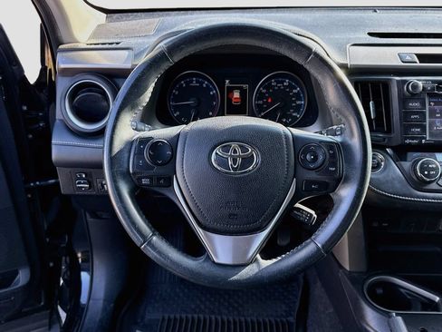 Used 2018 Toyota RAV4 XLE FWD image 11