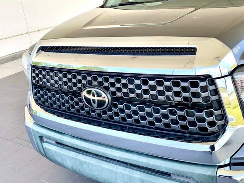 Used 2021 Toyota Tundra SR5 RWD image 2