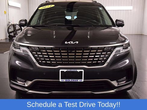 Used 2024 Kia Carnival SX Prestige FWD image 2