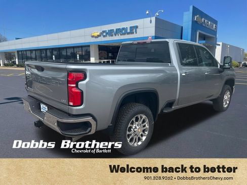 New 2026 Chevrolet Silverado 2500 LTZ w/ LTZ Premium Package AWD/4WD image 8