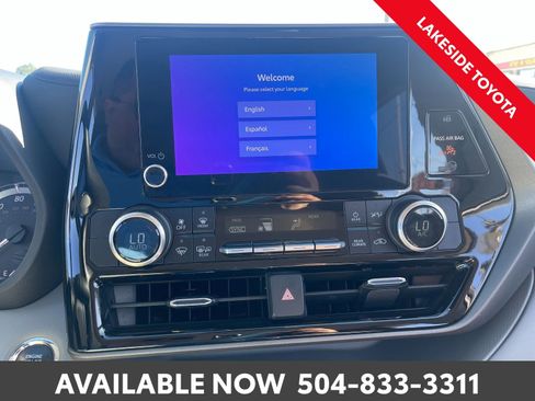 Used 2023 Toyota Highlander L image 31
