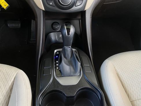 Used 2017 Hyundai Santa Fe Sport image 10