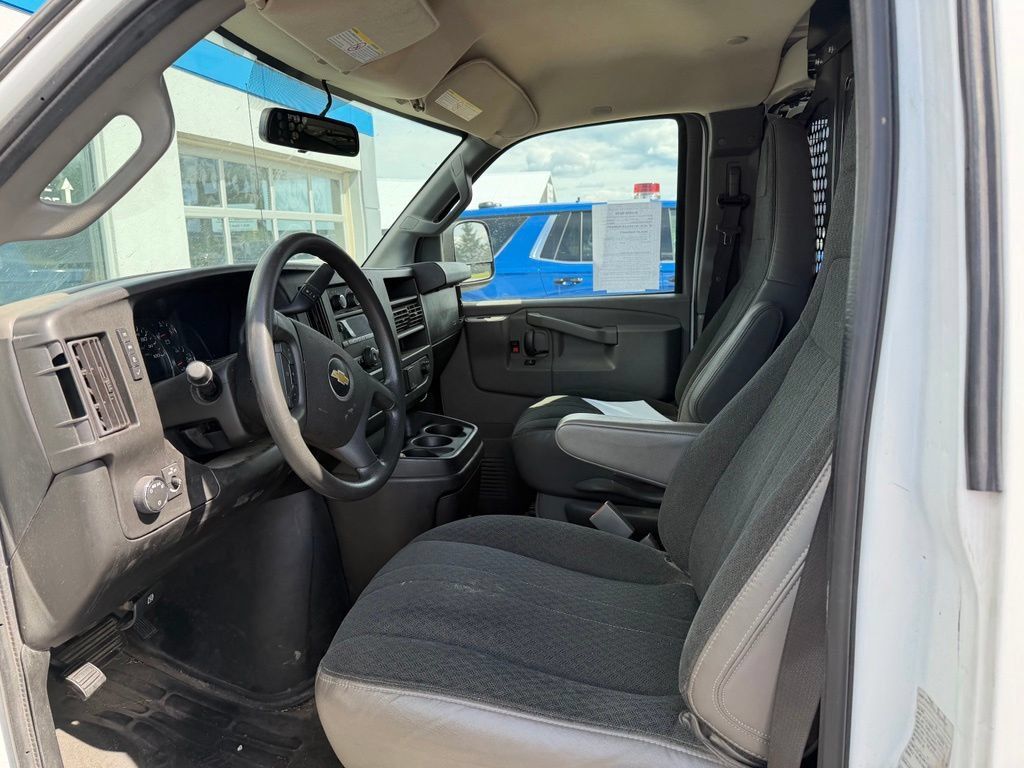 Used 2020 Chevrolet Express 2500 w/ Driver Convenience Package RWD image 10