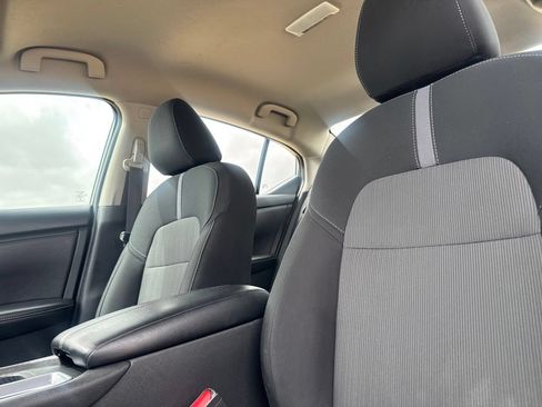 Certified 2024 Nissan Sentra SV FWD image 38