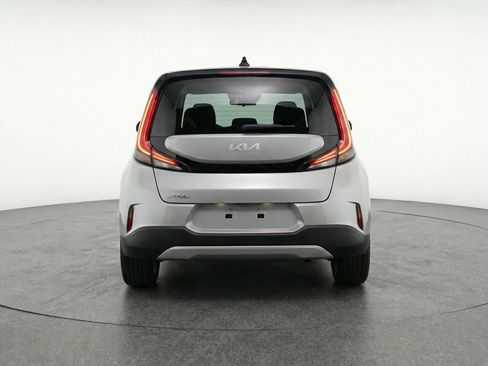 Used 2025 Kia Soul LX w/ LX Technology Package FWD image 7