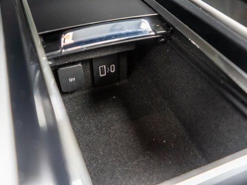 Used 2022 Lincoln Corsair AWD w/ Equipment Group 101A image 34