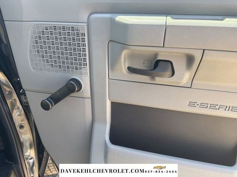 Used 2011 Ford E-150 and Econoline 150 Wagon RWD image 30