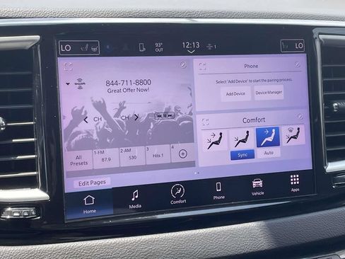Certified 2023 Chrysler Pacifica Touring-L FWD image 36