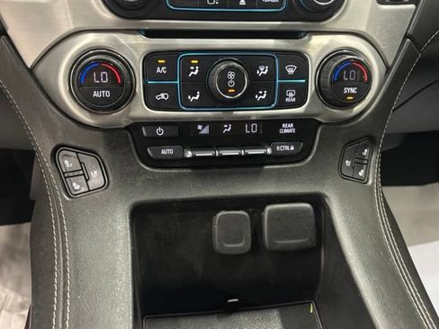 Used 2020 GMC Yukon XL SLT w/ Premium Edition AWD/4WD image 45