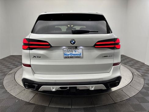 New 2026 BMW X5 xDrive40i w/ Executive Package AWD/4WD image 15