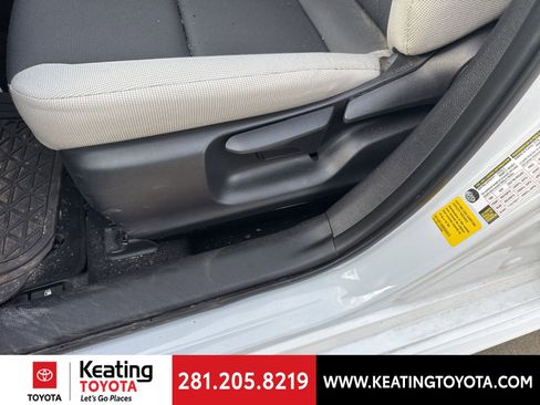 Used 2025 Toyota Corolla LE image 14