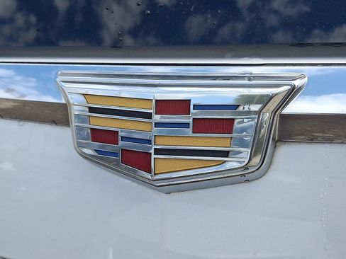 Used 2017 Cadillac Escalade Luxury AWD/4WD image 31