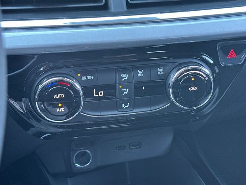 Used 2024 Chevrolet Trax LT image 29