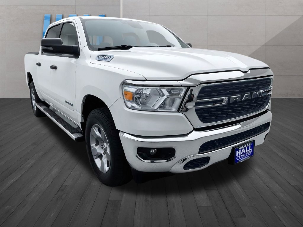 Used 2023 RAM 1500 Big Horn AWD/4WD image 3