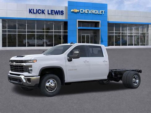 New 2026 Chevrolet Silverado 3500 LT w/ Convenience Package AWD/4WD image 2