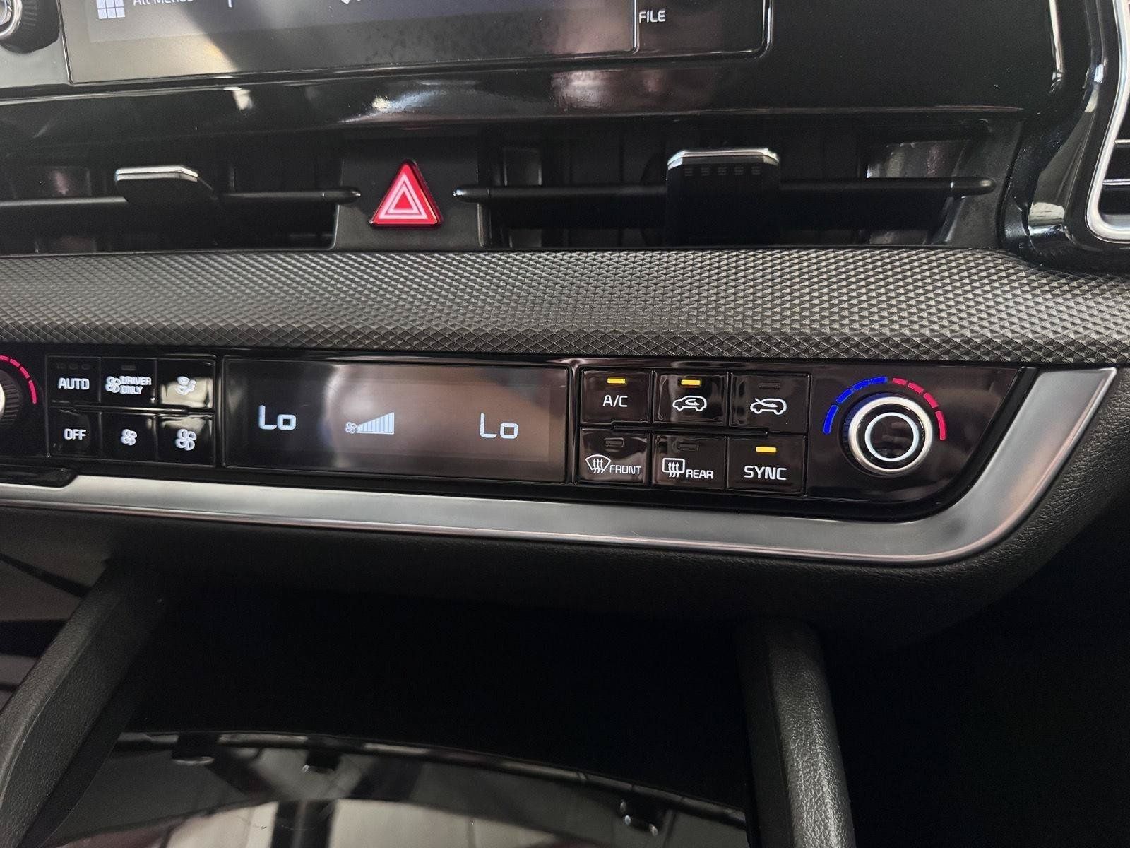 Certified 2025 Kia Sportage LX AWD/4WD image 18