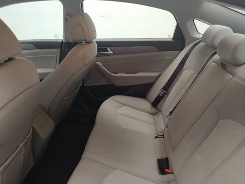 Used 2016 Hyundai Sonata SE FWD image 18