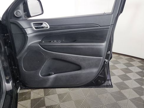 Used 2022 Jeep Grand Cherokee Laredo X image 31