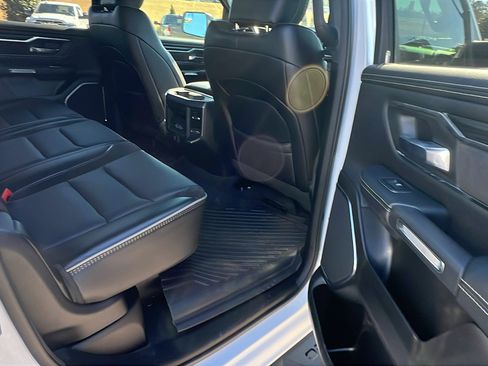 Used 2024 RAM 1500 Laramie image 20