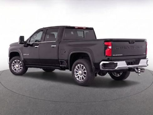 Used 2025 Chevrolet Silverado 2500 LTZ w/ LTZ Plus Package AWD/4WD image 5