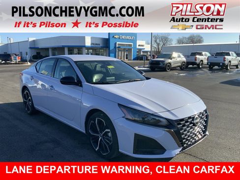 Used 2024 Nissan Altima 2.5 SR image 1