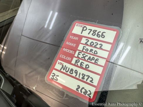 Used 2022 Ford Escape SEL image 30