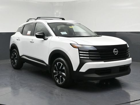 New 2026 Nissan Kicks SV w/ Cold Weather Package AWD/4WD image 1