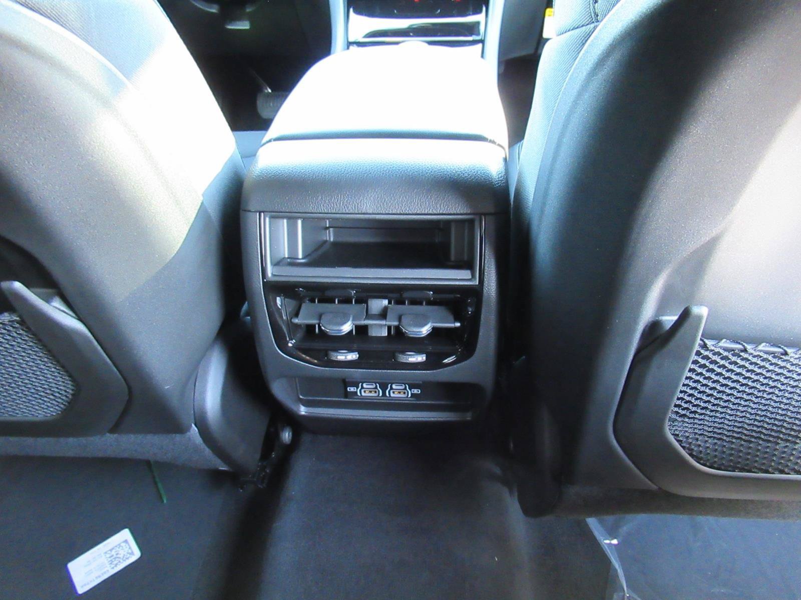 New 2027 Jeep Grand Cherokee Laredo RWD image 28
