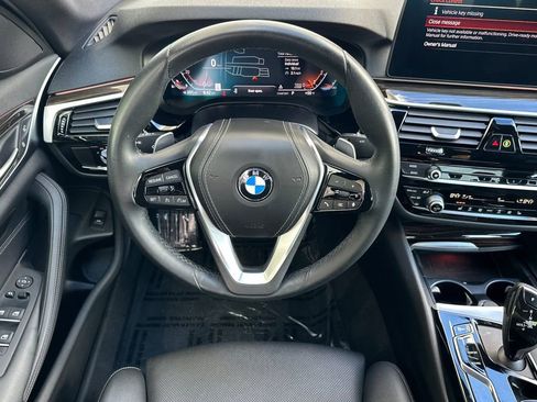 Used 2022 BMW 530i w/ Convenience Package image 15