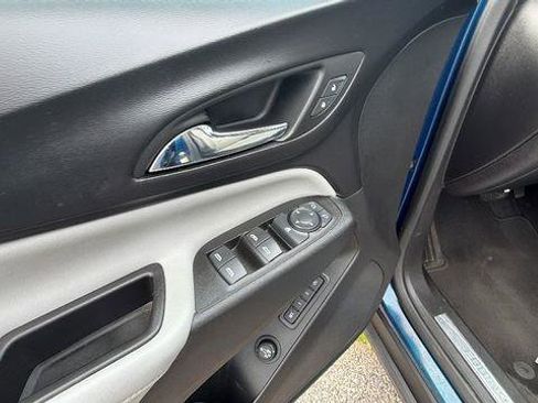 Used 2019 Chevrolet Equinox Premier image 12