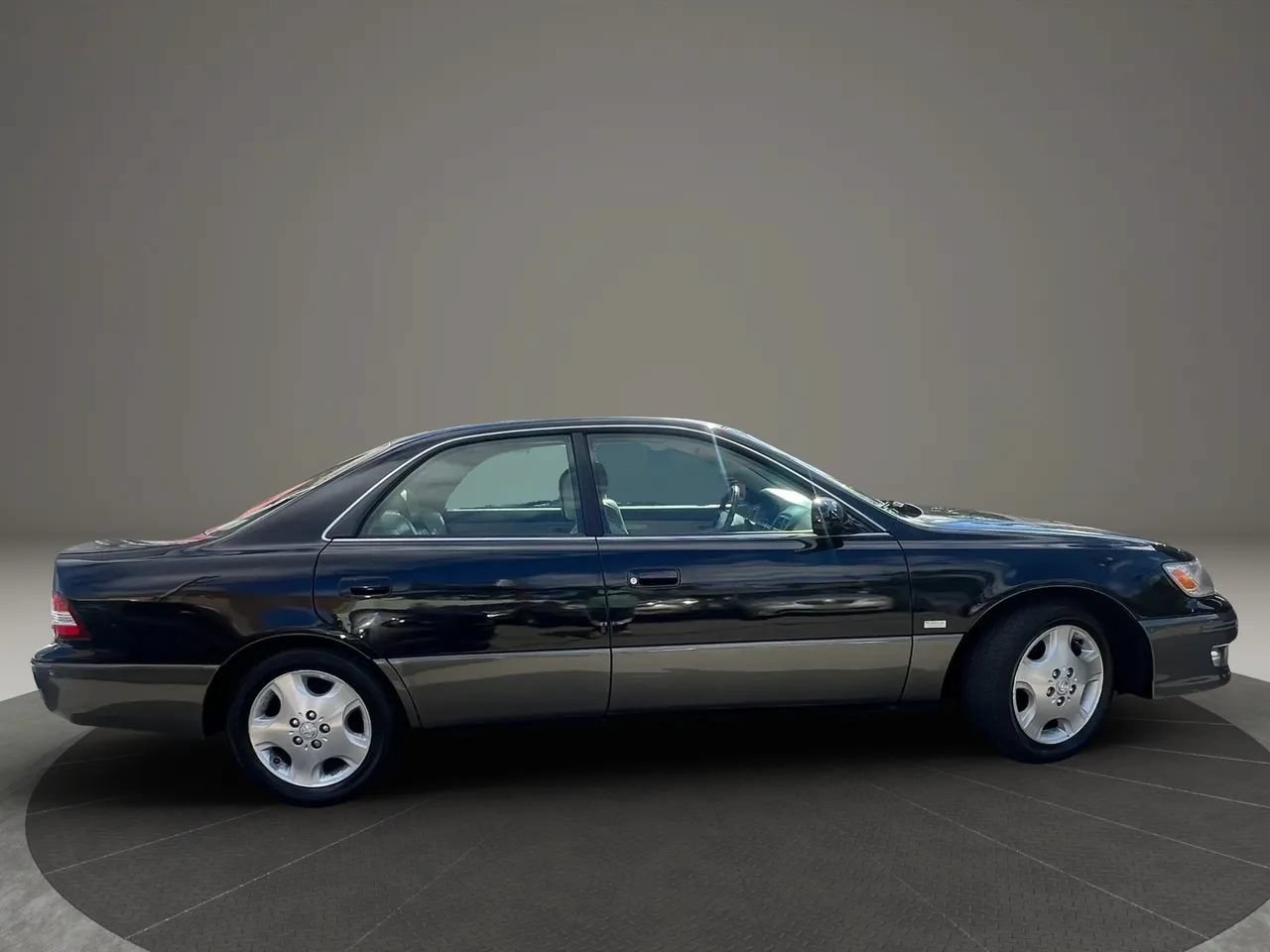 Used 2000 Lexus ES 330 FWD image 7