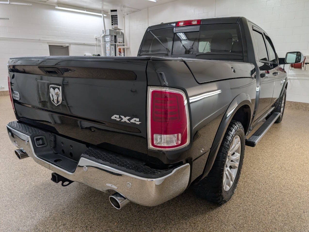 Used 2015 RAM 1500 Laramie Longhorn AWD/4WD image 3