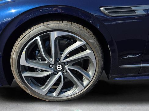 New 2025 Bentley Flying Spur Plug-In Hybrid image 16