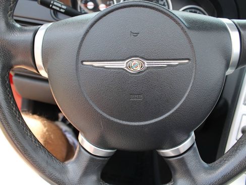 Used 2005 Chrysler Crossfire Limited RWD image 15