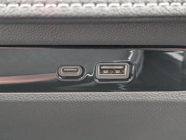Used 2025 Buick Enclave Preferred FWD image 21