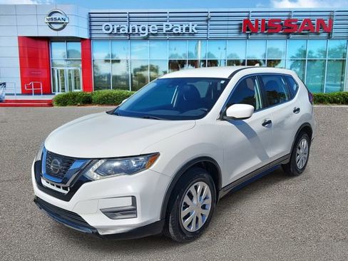 Used 2020 Nissan Rogue S image 4