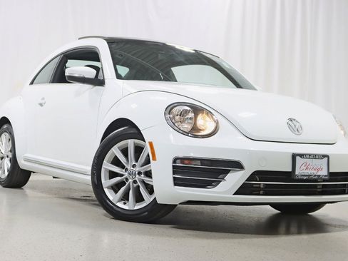 Used 2019 Volkswagen Beetle 2.0T SE FWD image 7