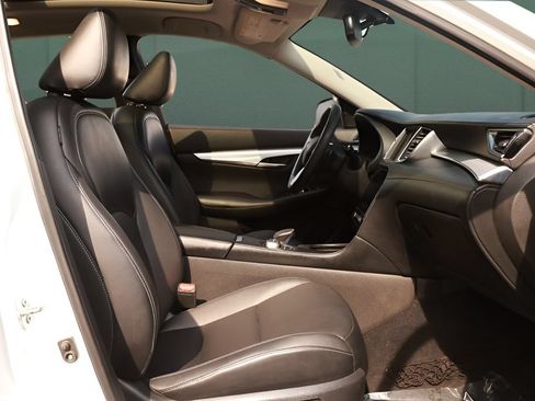 Used 2021 INFINITI QX50 Luxe w/ Accent Package FWD image 23