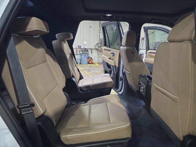 Used 2023 Chevrolet Tahoe Premier w/ Premium Package 2 AWD/4WD image 12