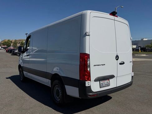 Used 2025 Mercedes-Benz Sprinter 2500 image 7