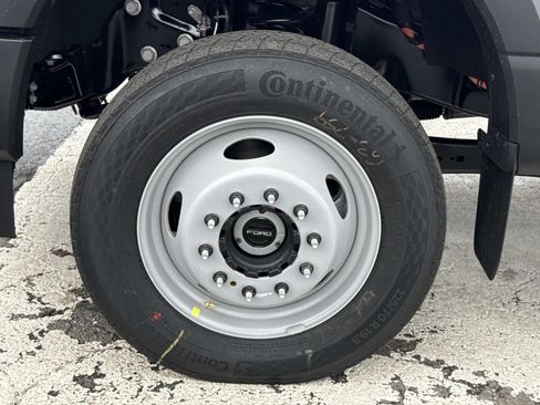 New 2026 Ford F550 4x4 Crew Cab Super Duty image 9