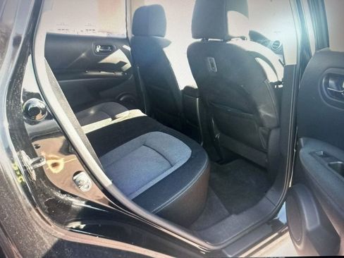 Used 2013 Nissan Rogue SV w/ Premium Pkg image 4