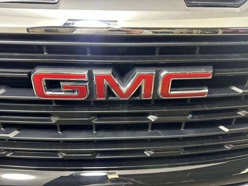 Used 2024 GMC Sierra 1500 Pro w/ Pro Value Package image 9