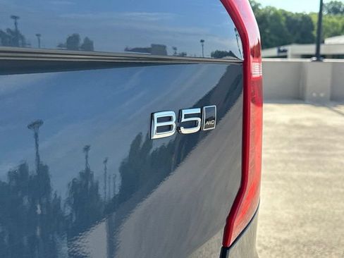 Certified 2025 Volvo XC90 B5 Plus w/ Protection Package Premier AWD/4WD image 38
