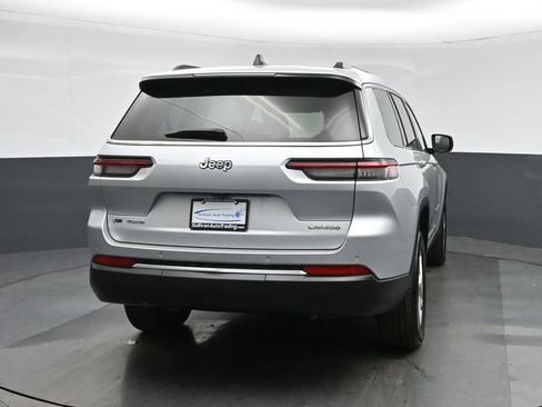 Used 2023 Jeep Grand Cherokee L Laredo image 6