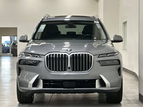 Used 2026 BMW X7 xDrive40i AWD/4WD image 9