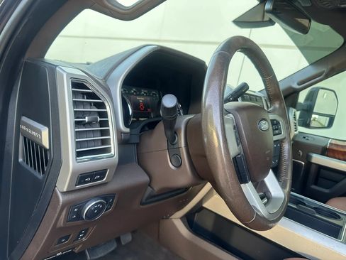 Used 2018 Ford F250 King Ranch w/ King Ranch Ultimate Package AWD/4WD image 37