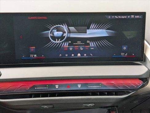 Used 2025 BMW X3 xDrive30i w/ Premium Package image 13